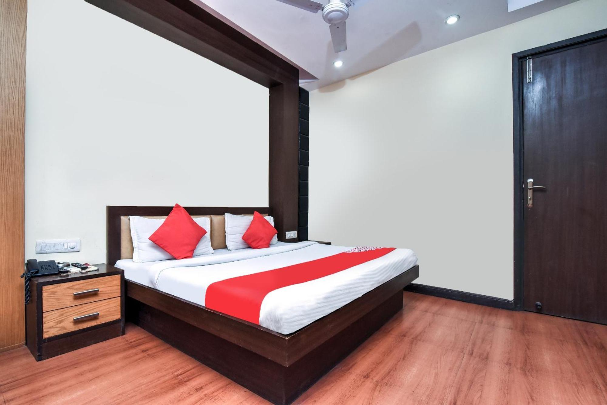 Hotel OYO 6467 Kochar Plaza Delhi  Exterior foto