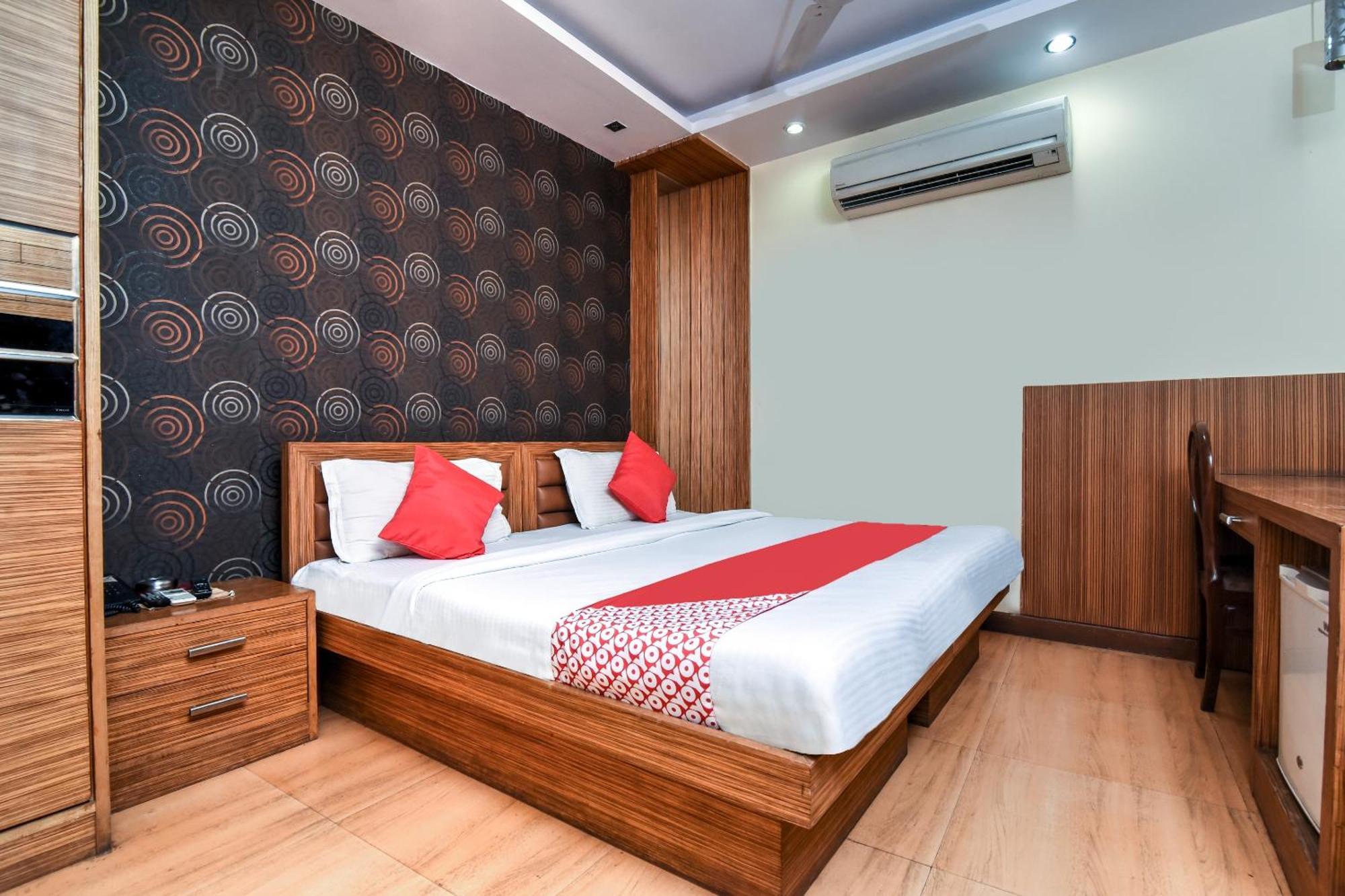 Hotel OYO 6467 Kochar Plaza Delhi  Exterior foto