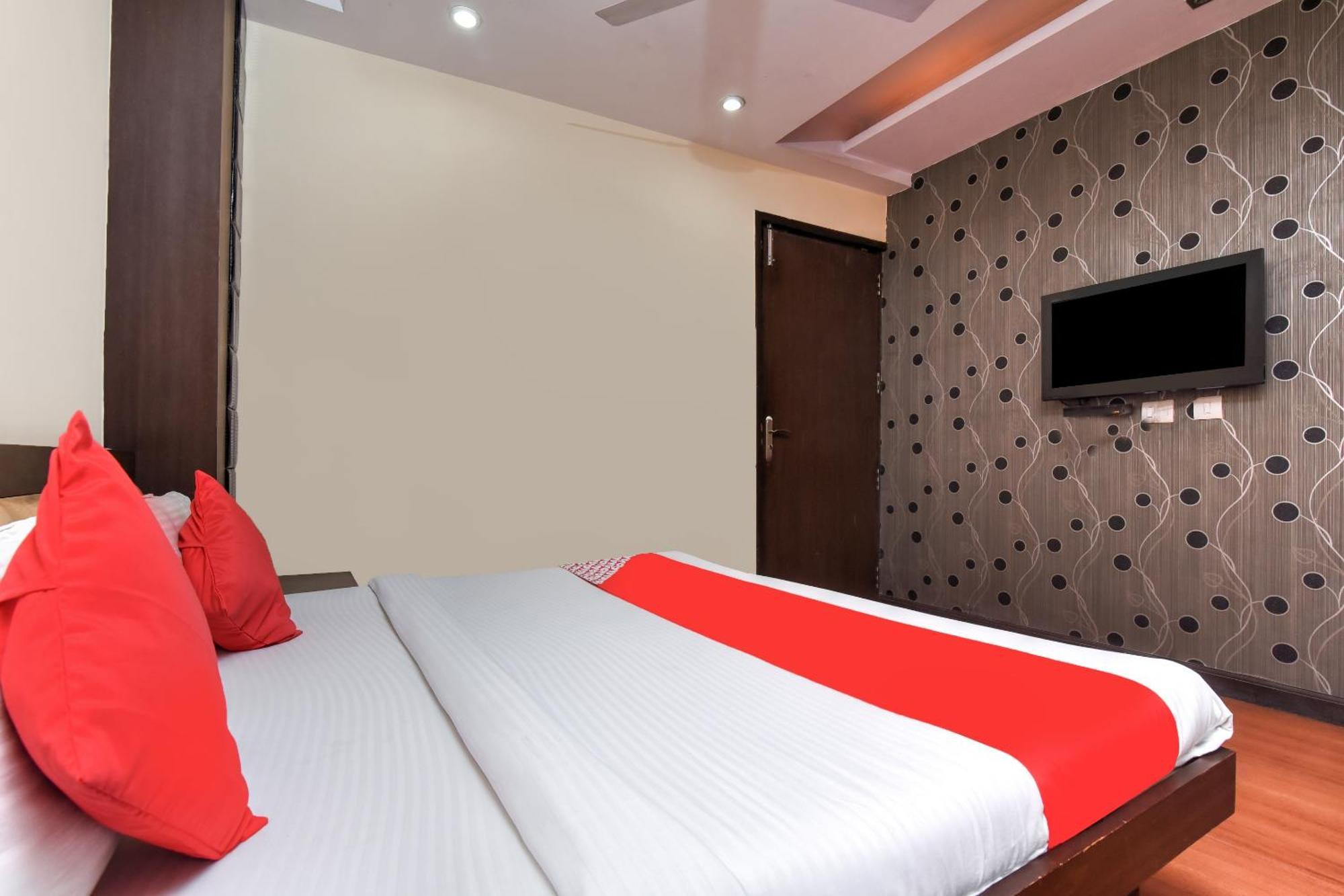 Hotel OYO 6467 Kochar Plaza Delhi  Exterior foto