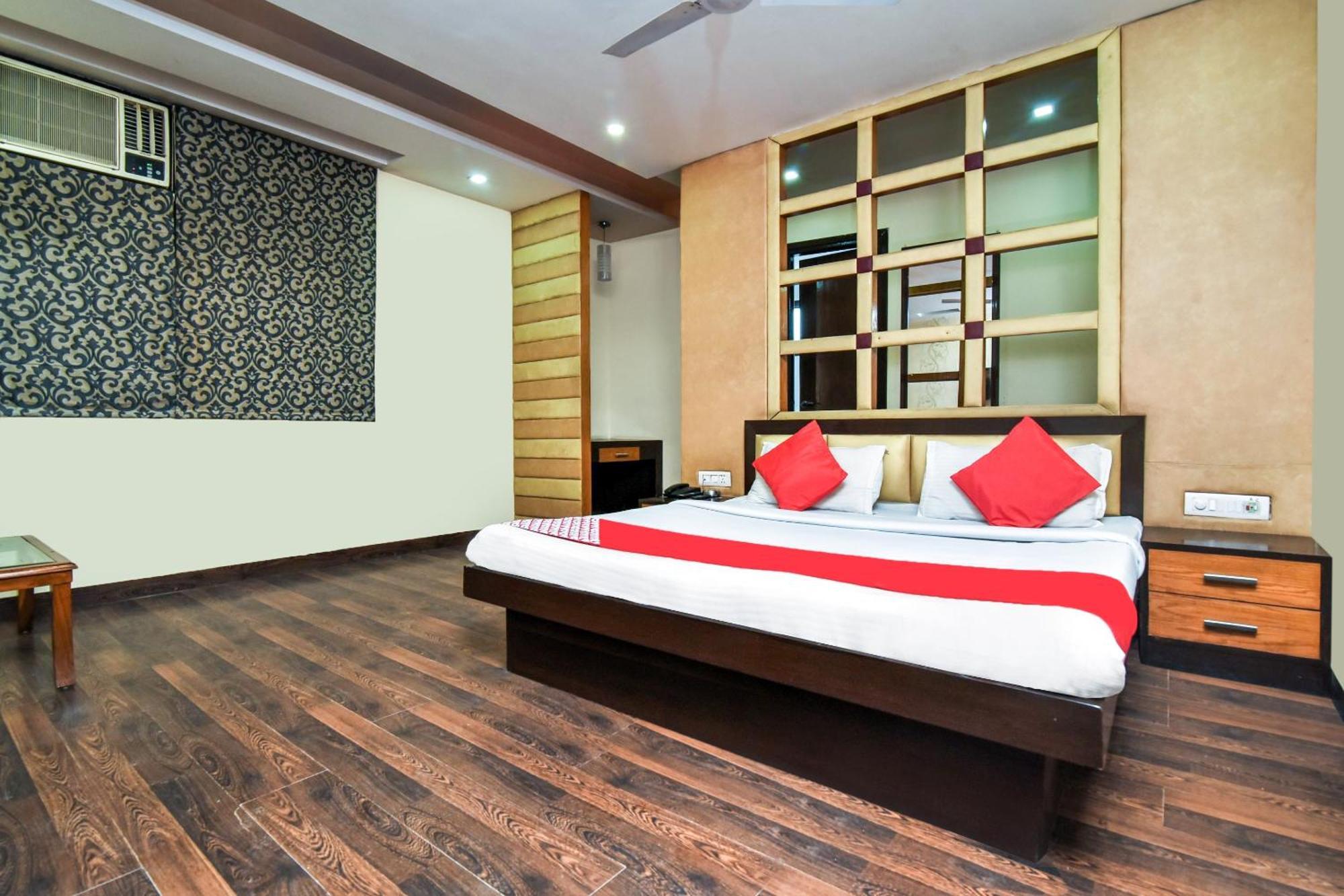 Hotel OYO 6467 Kochar Plaza Delhi  Exterior foto