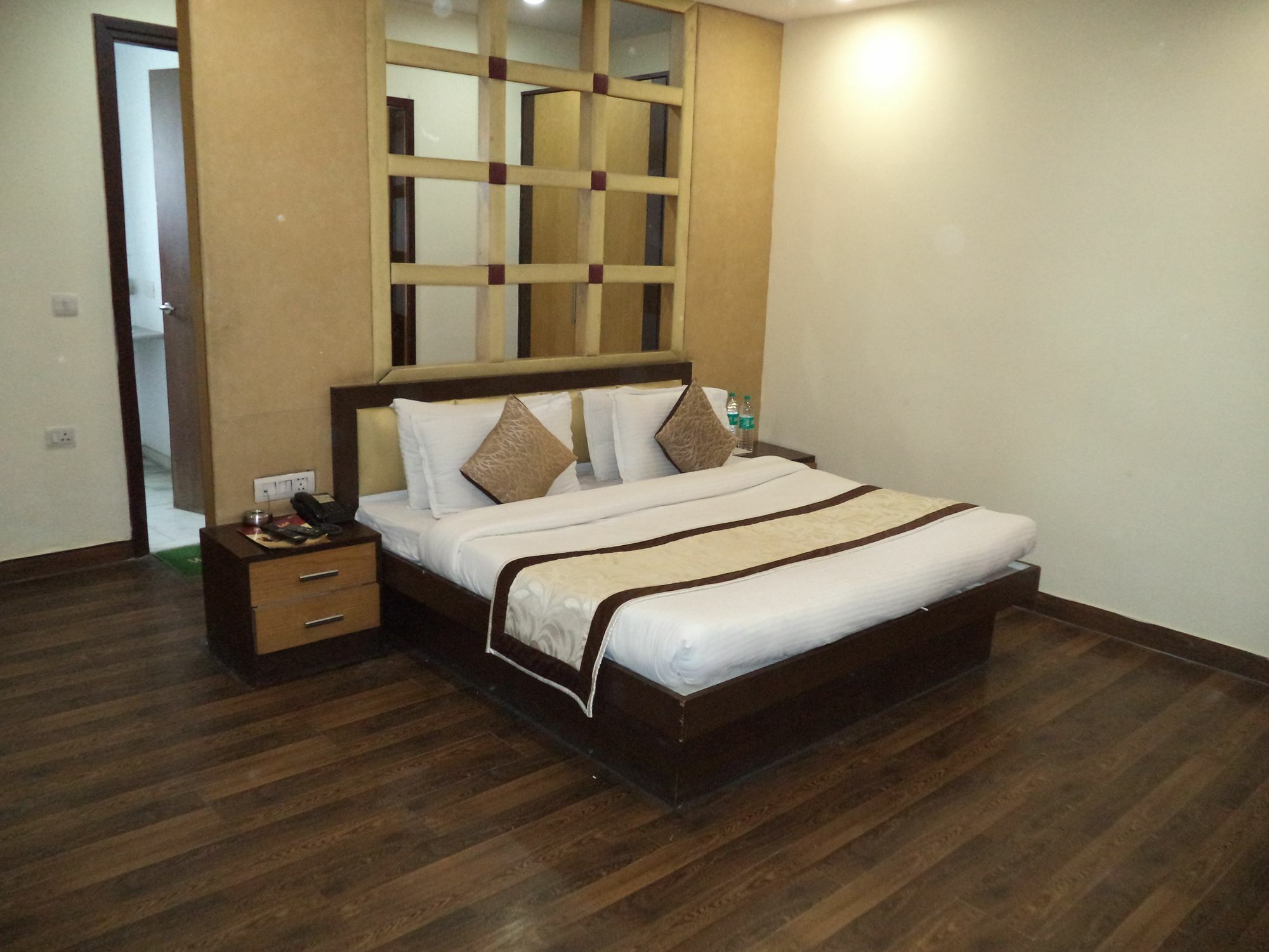 Hotel OYO 6467 Kochar Plaza Delhi  Exterior foto